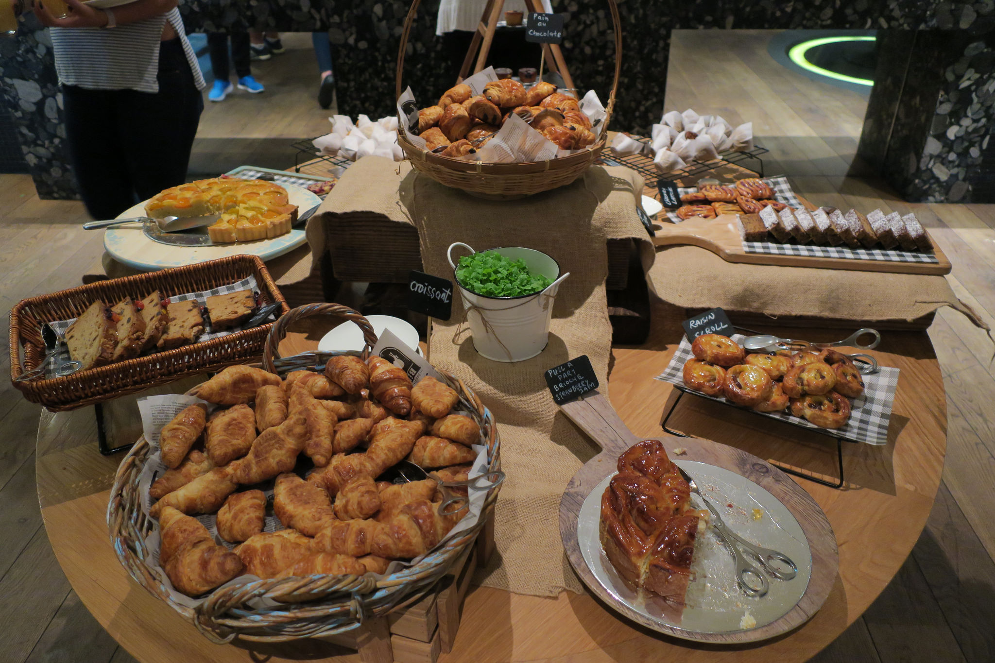 30151507444_25b4371c55_k